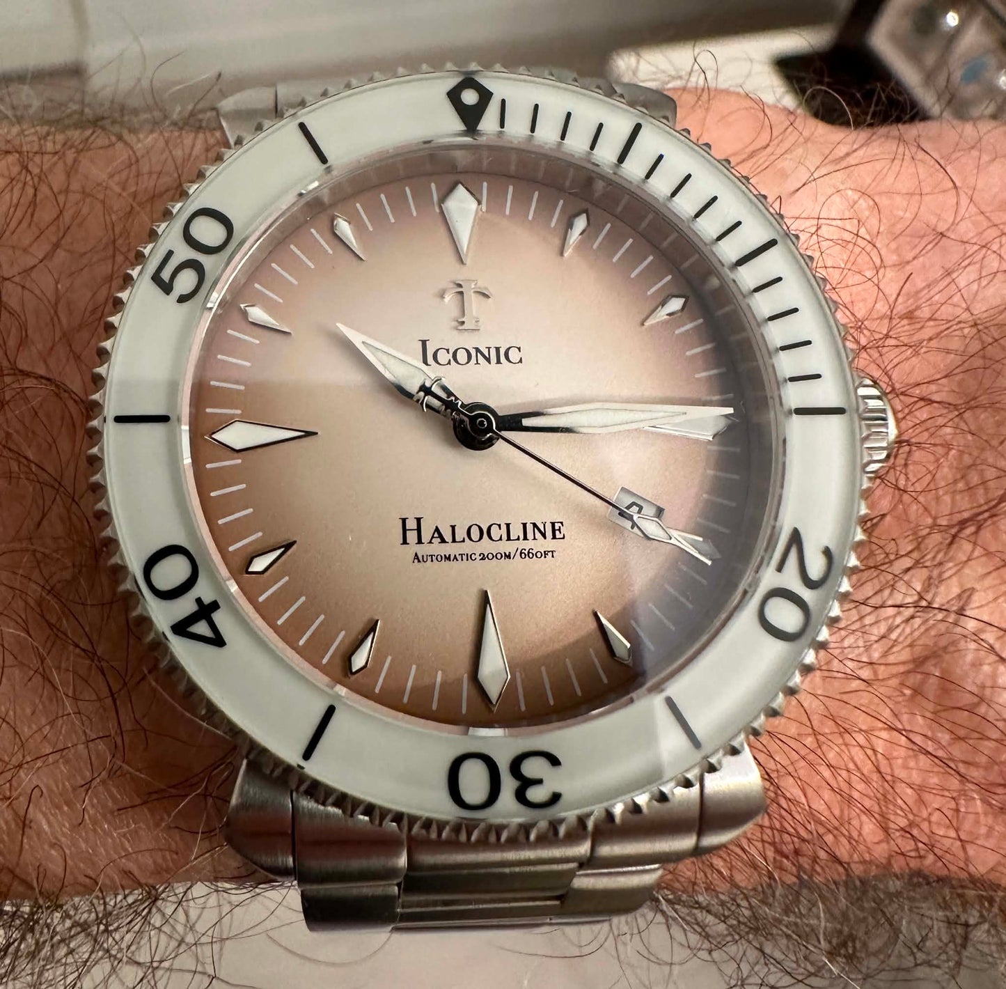 Iconic Timepieces Halocline Sand Sellita SW200-1