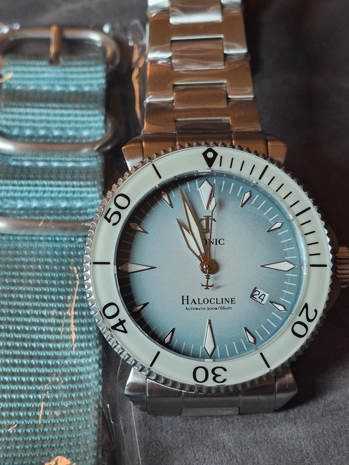 Iconic Timepieces Halocline - Sea Foam Green Sellita SW200-1