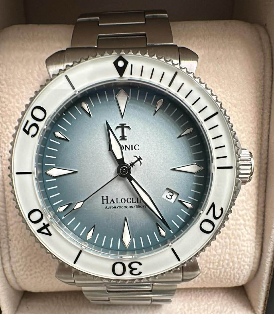Iconic Timepieces Halocline - Sea Foam Green Sellita SW200-1